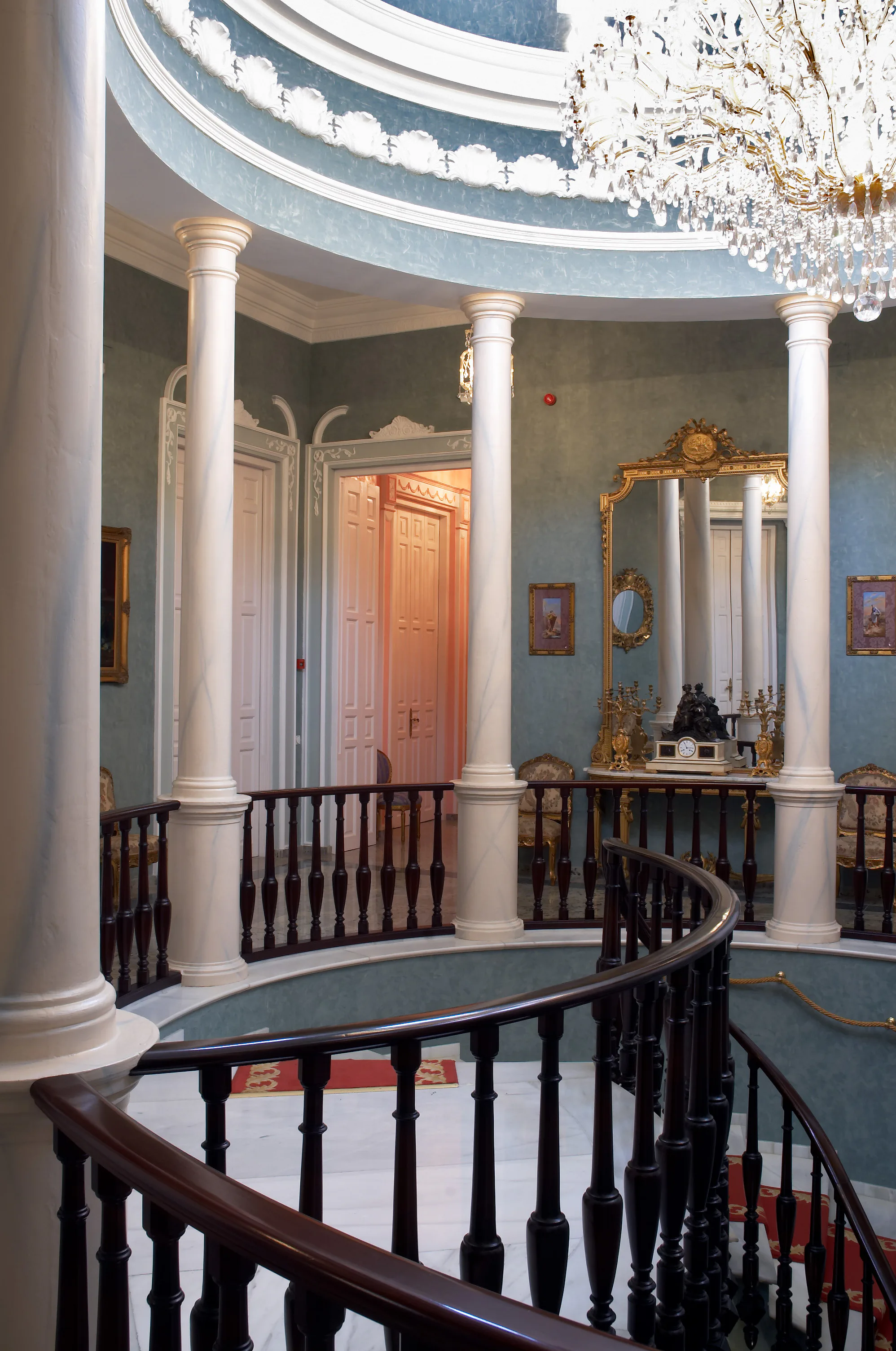 Rotonda de columnas del Palacio de Las Doblas